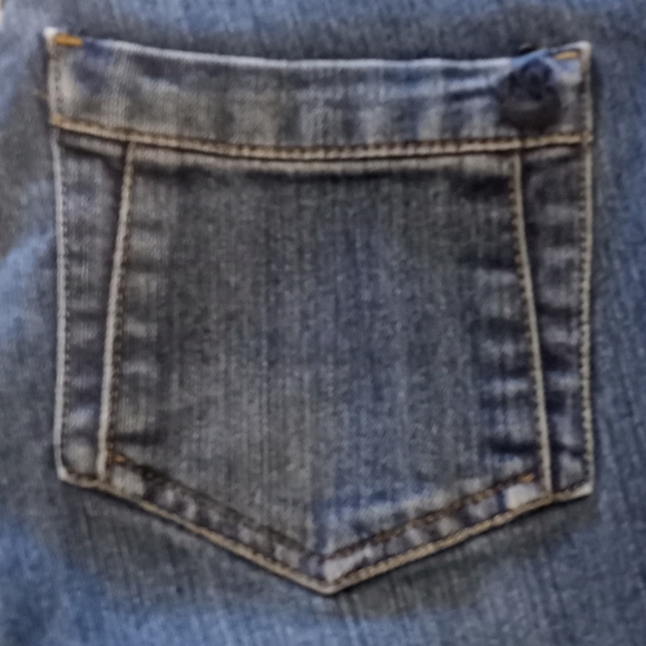 Gloria Vanderbilt Crop Jeans⦠- Picture 2 of 12